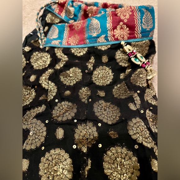 Indian lehenga chaniya choli - Picture 6 of 7